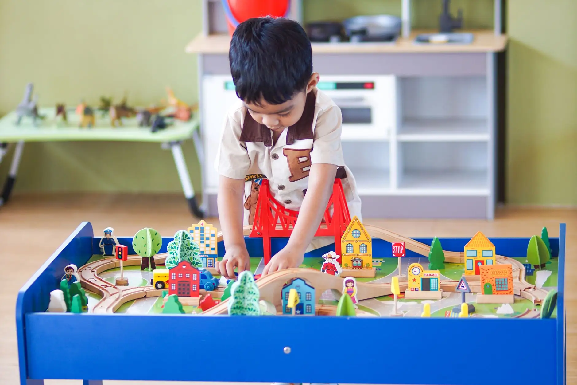 2025年幼教装备新趋势：积木与画板在园所场景的融合应用解析正文配图 1